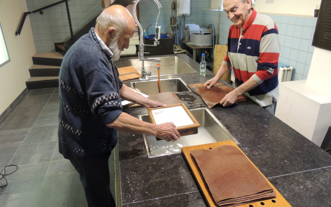 Atelier du papier et sa fabrication